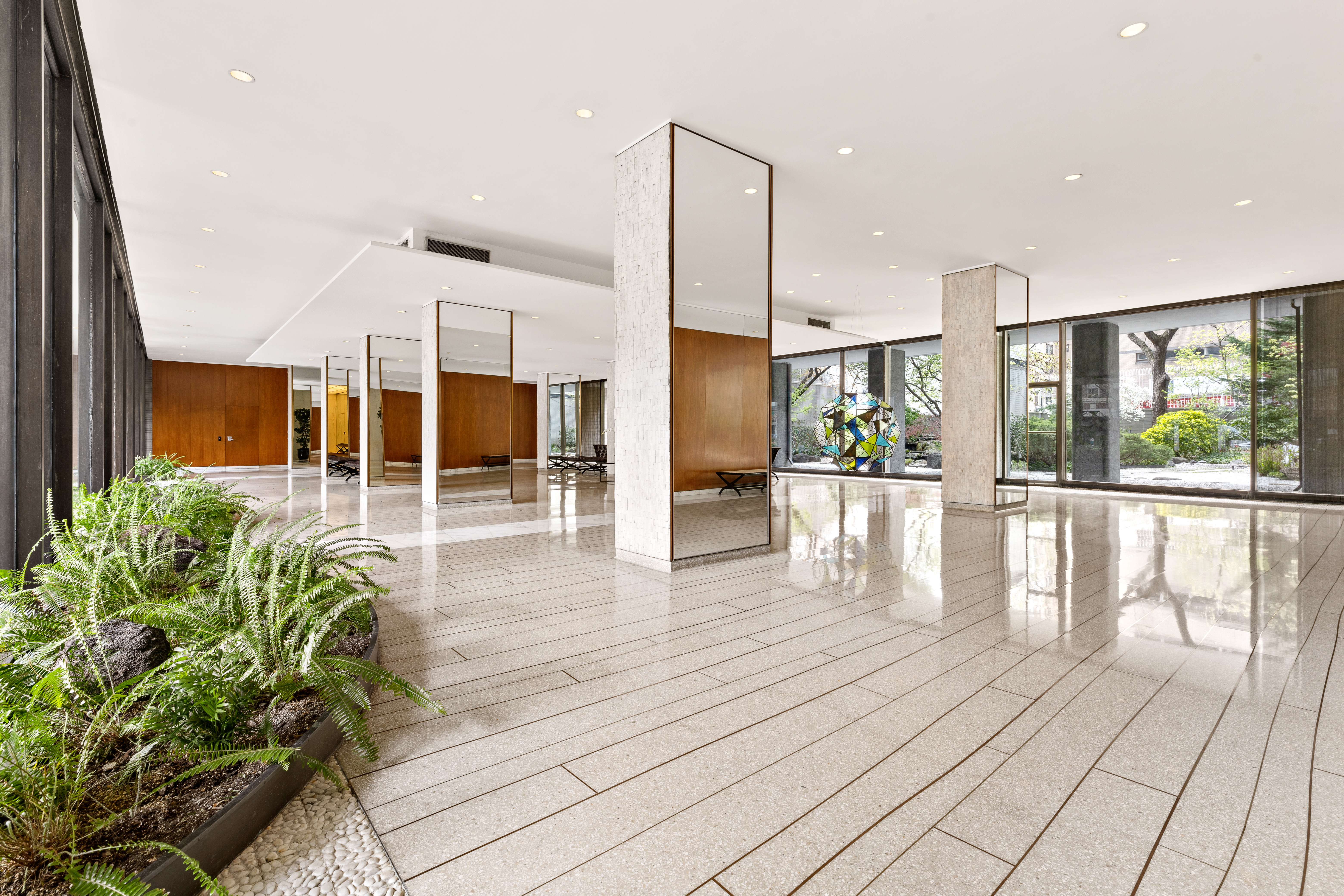 150 East 69th Street, Unit 27K Manhattan, NY 10021 - Photo 11 of 13