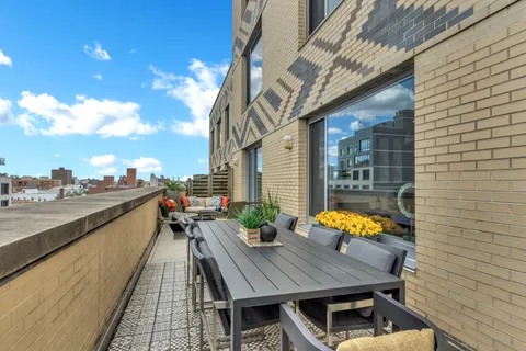 $1,450,000 | 40 West 116th Street, Unit A907 | Harlem