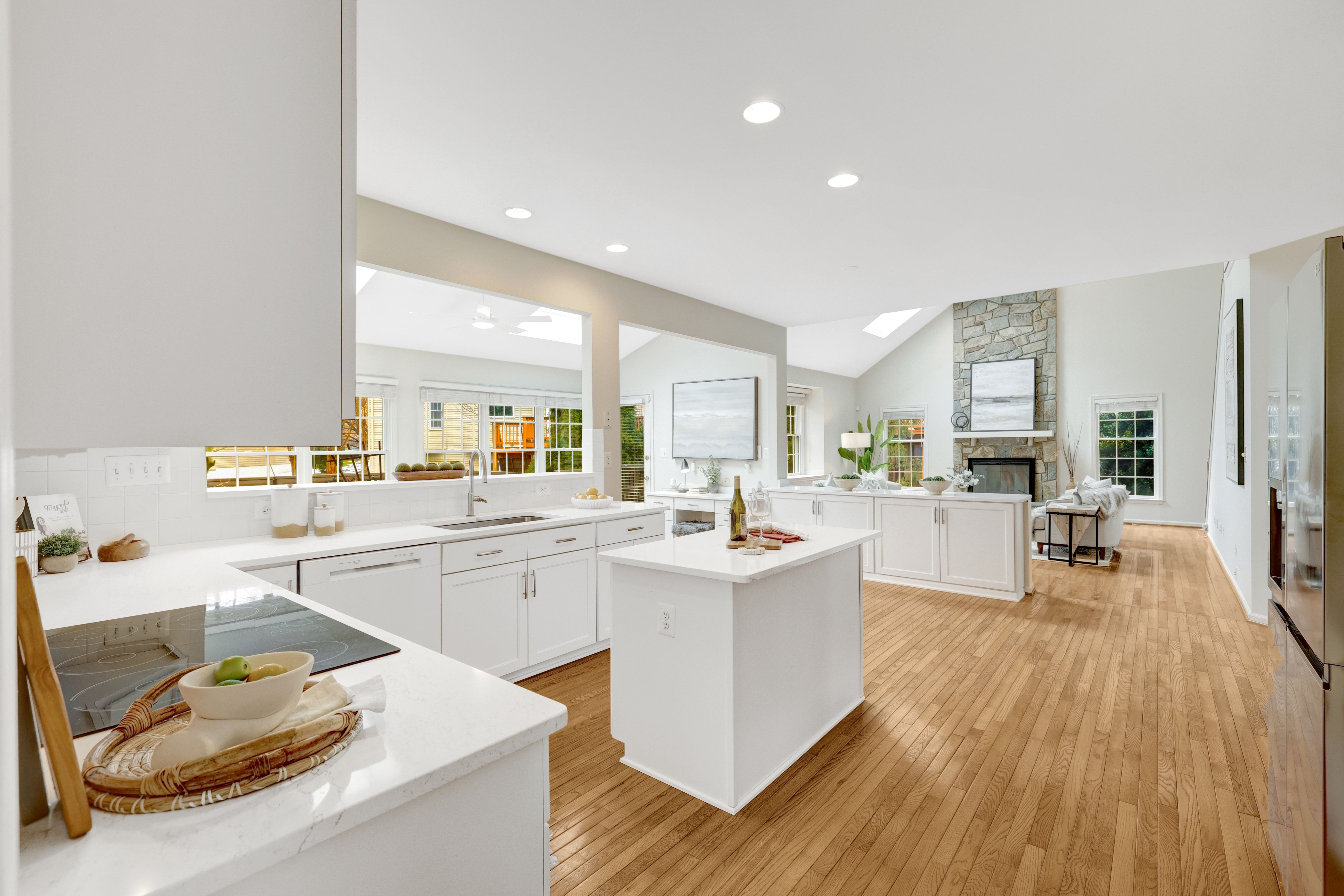 1295 Gatesmeadow Way Reston, VA 20194 - Photo 15 of 57