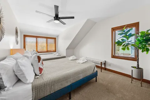 $1,375,000 | 10512 Lake Park Drive, Dripping Springs, TX 78620