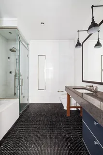$2,595,000 | 425 West 50th Street, Unit 10E | Hell's Kitchen