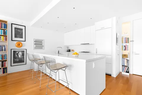 $7,000 | 1 Grand Army Plaza, Unit 5E | Prospect Heights