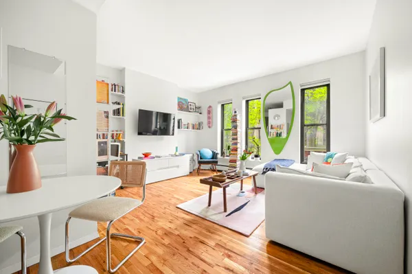 $720,000 | 195 Garfield Place, Unit 2S | Park Slope