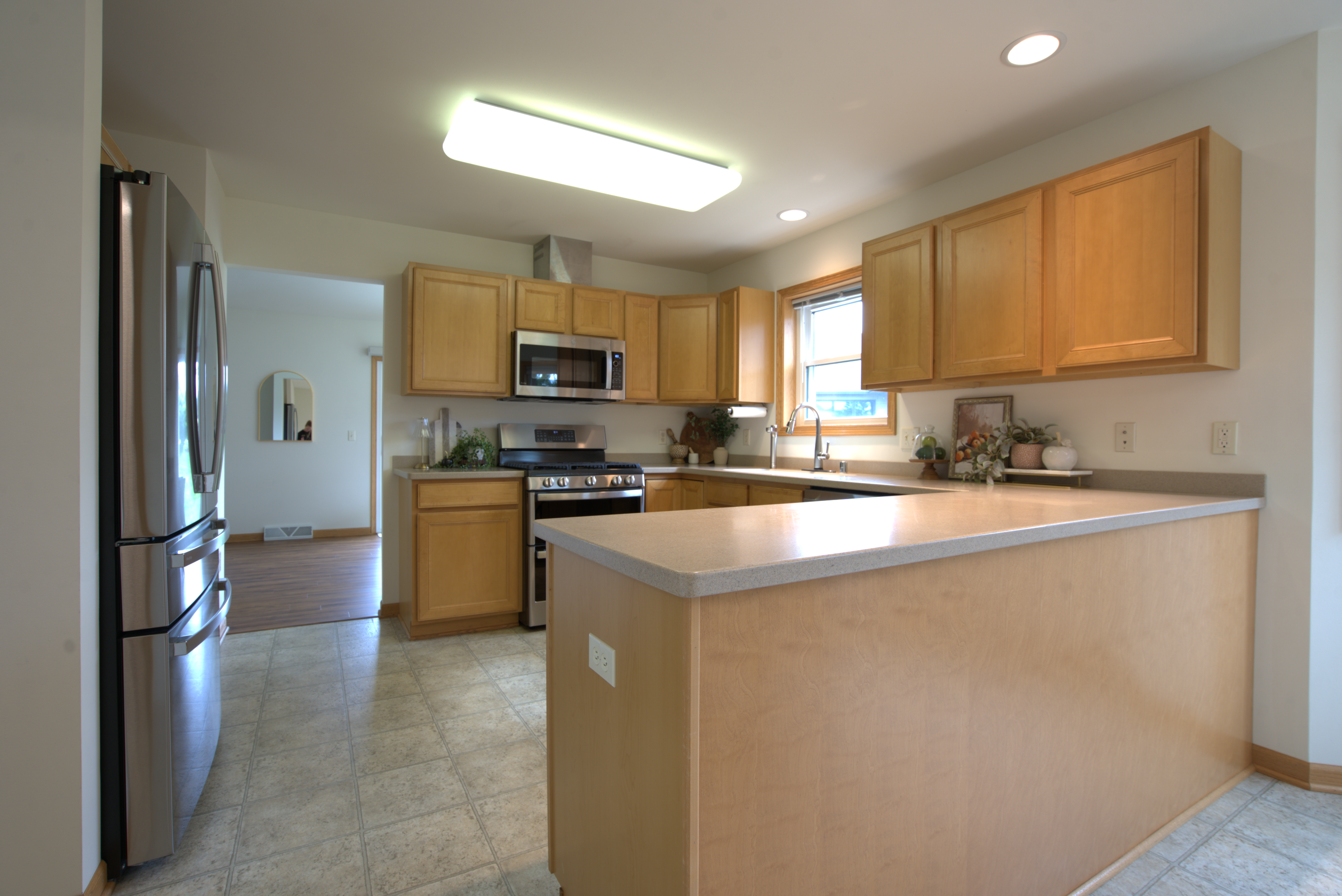 6413 Merganser Drive Racine, WI 53406 - Photo 5 of 17 Gallery Image 5