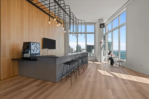 $330,000 | 151 Southeast 1st Street, Unit 3107, Miami, FL 33131