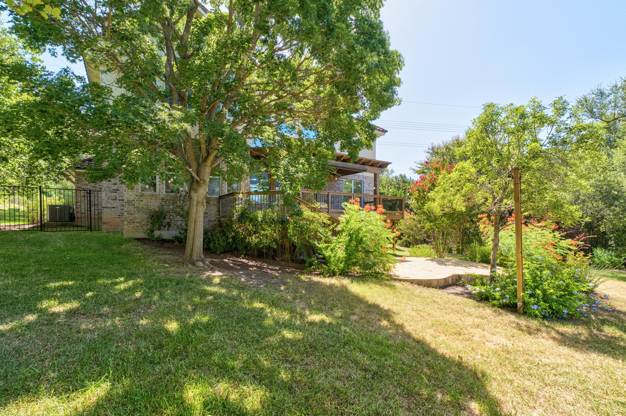 16200 Spillman Ranch Loop Austin, TX 78738 - Photo 36 of 45