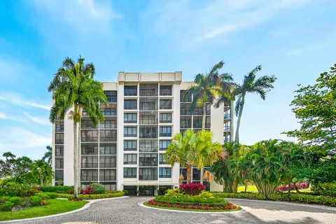 $499,000 | 6797 Willow Wood Drive, Unit 6054, Boca Raton, FL 33434