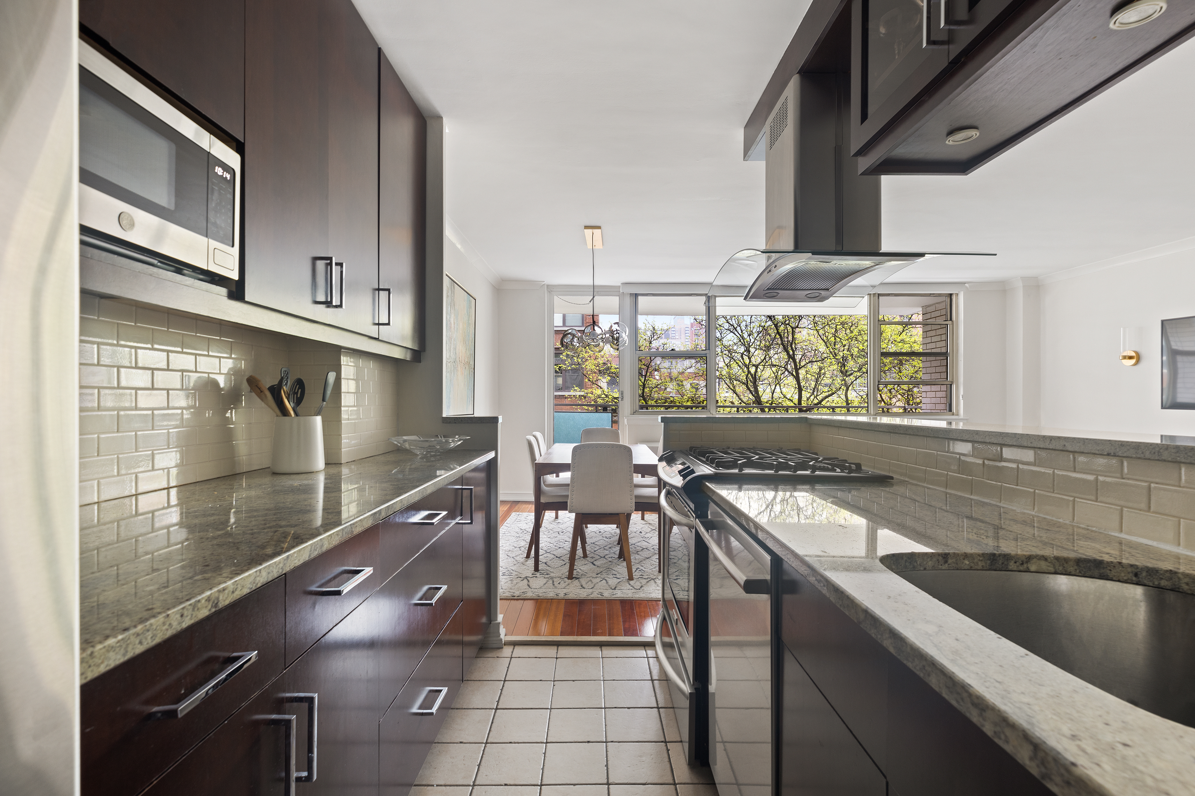 222 East 80th Street, Unit 6E Manhattan, NY 10075 - Photo 2 of 10