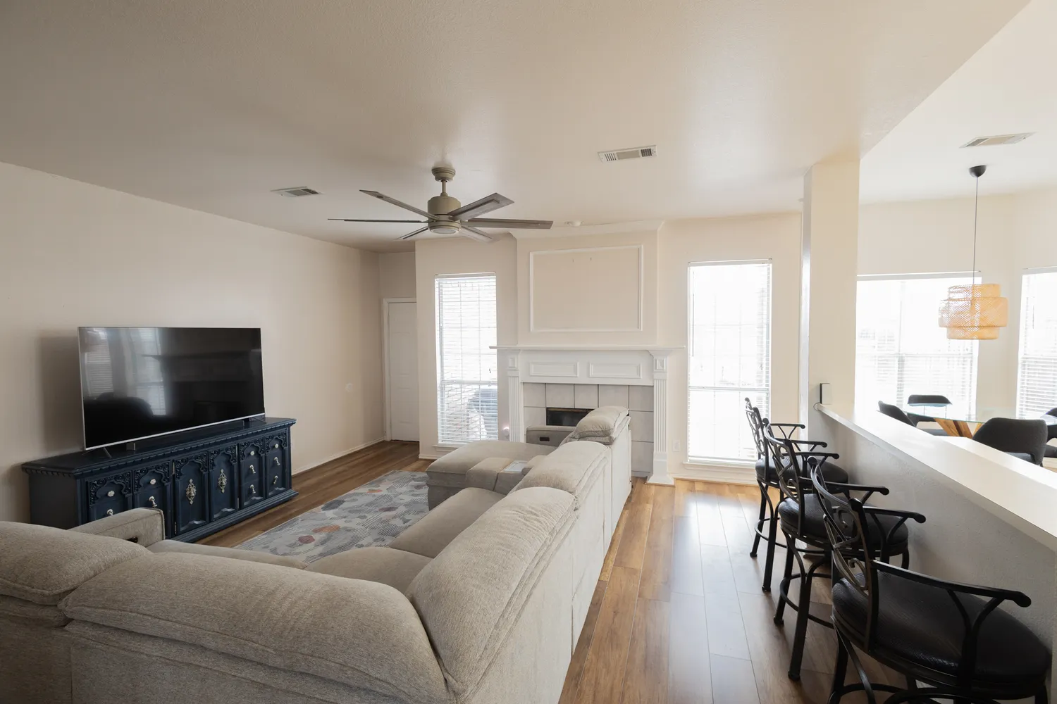 $425,000 | 1212 Ashbrook Drive, Grand Prairie, TX 75052