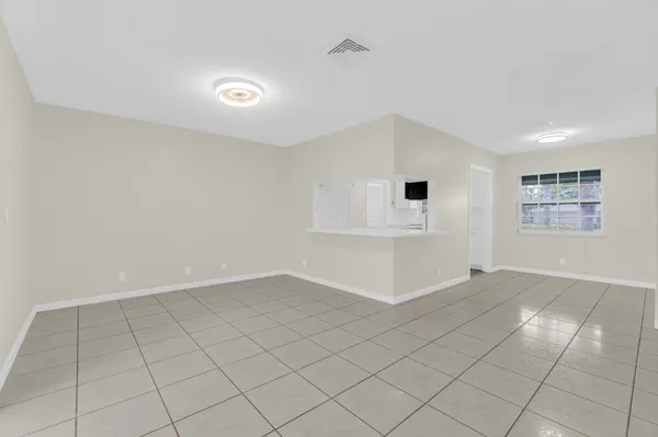 $2,800 | 3504 Northwest 85th Avenue, Unit B, Coral Springs, FL 33065