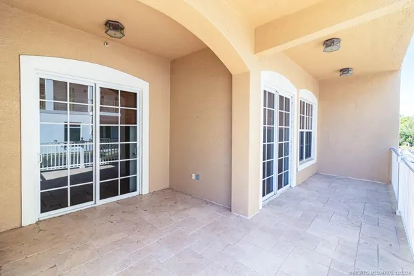 $4,000 | 47 Southwest Osceola Street, Unit UN206, Stuart, FL 34994