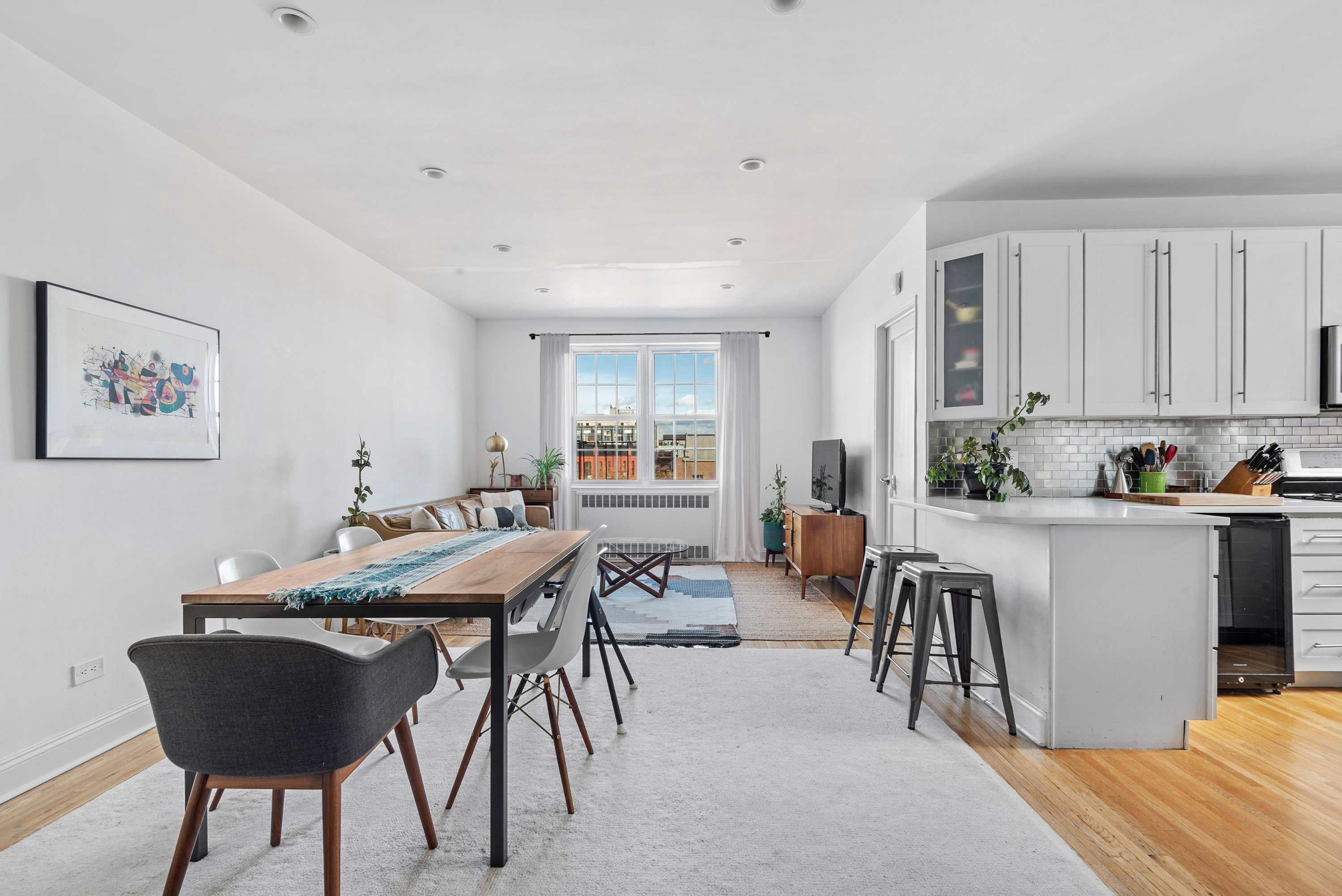 1125 Lorimer Street, Unit 6E Brooklyn, NY 11222 - Photo 2 of 10