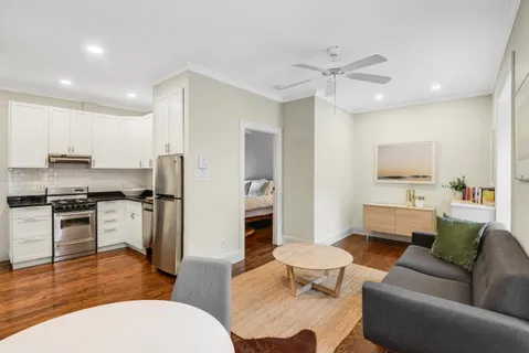 $599,000 | 322 6th Street, Unit 2 | Park Slope