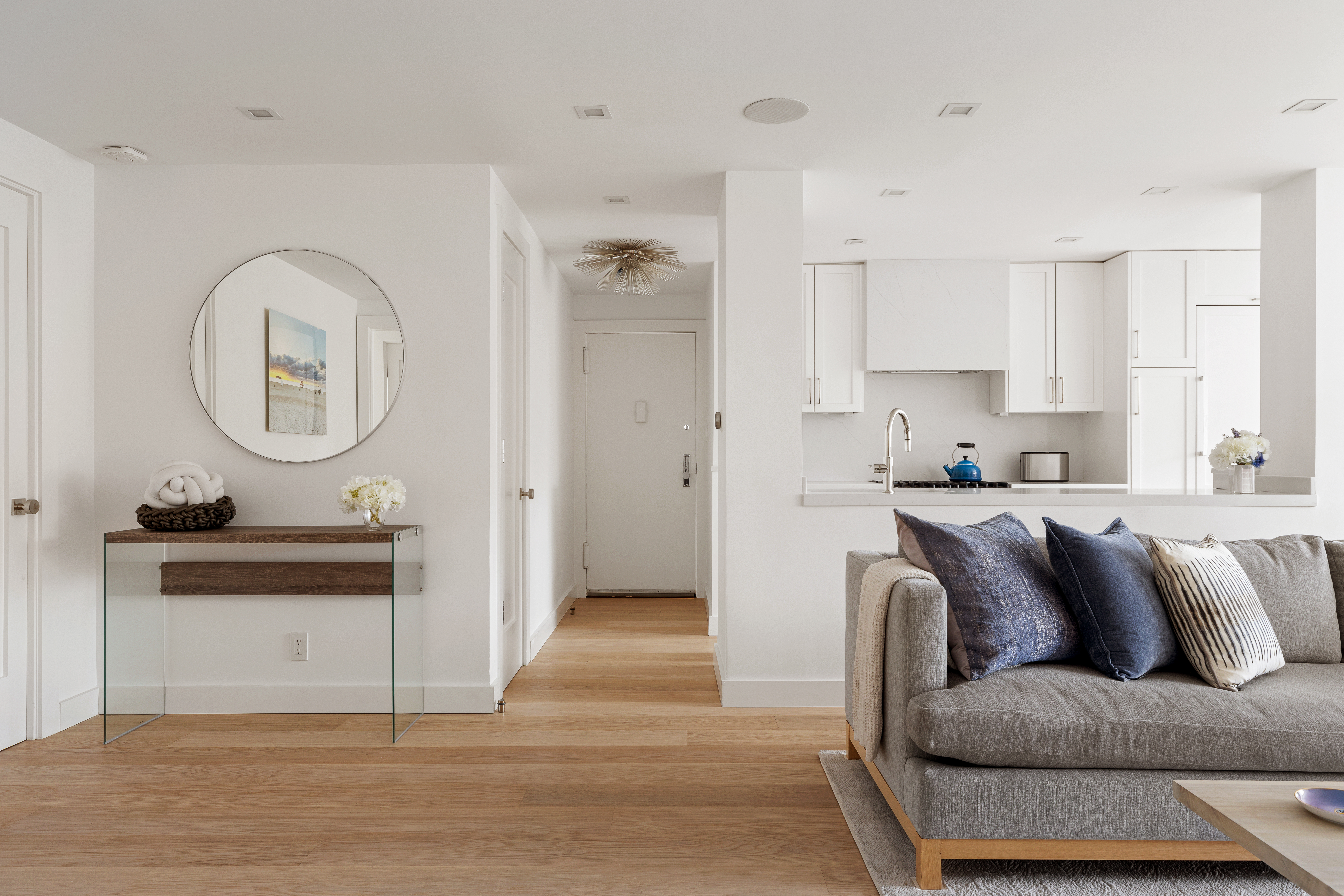 360 East 72nd Street, Unit B1105 Manhattan, NY 10021 - Photo 5 of 17