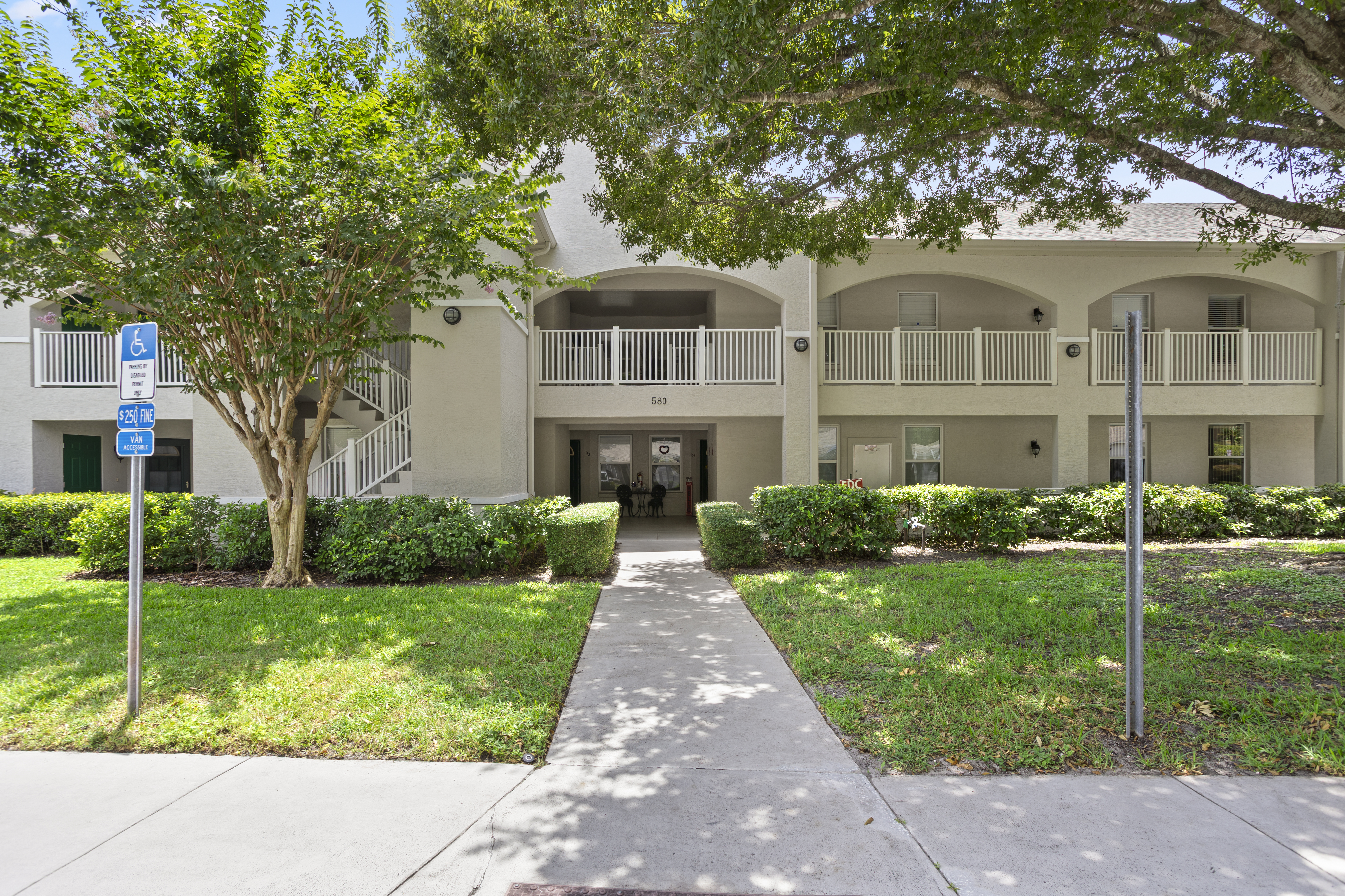 580 Cranes Way, Unit 152 Altamonte Springs, FL 32701 - Photo 2 of 41