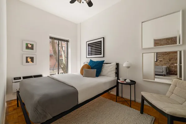 $515,000 | 207 East 21st Street, Unit 2A | Gramercy