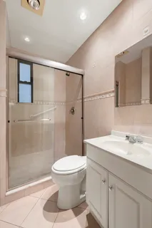 $865,000 | 545 West End Avenue, Unit 4B | Upper West Side