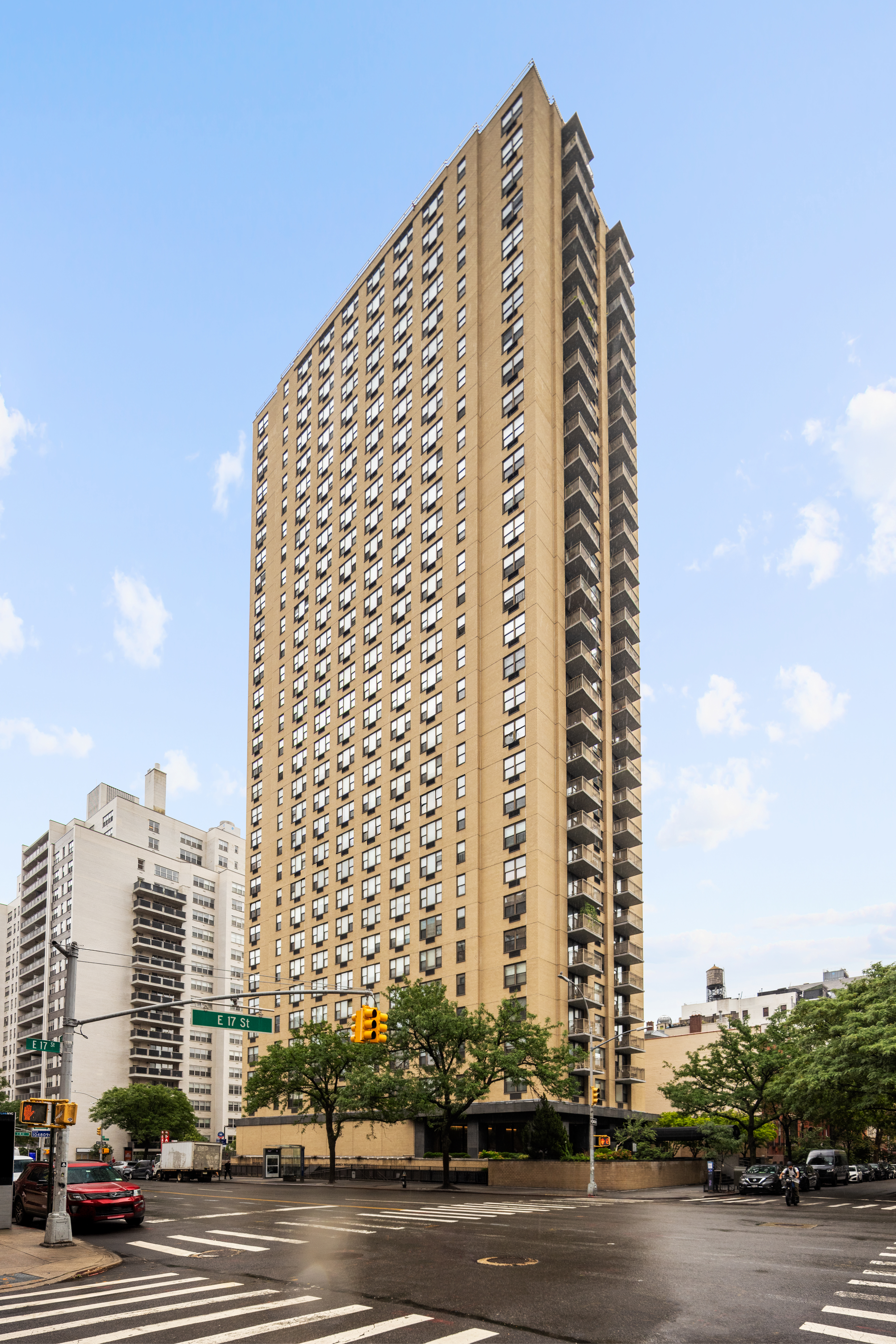 201 East 17th Street, Unit 23G Manhattan, NY 10003 - Photo 9 of 10 Gallery Image 9