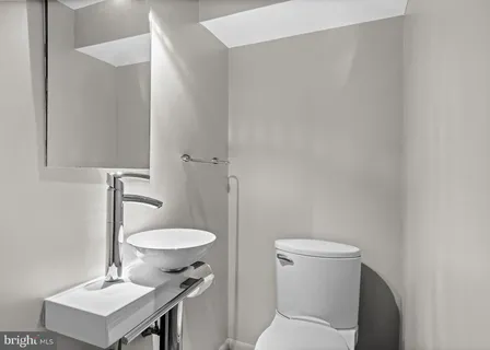 $1,750,000 | 2222 Locust Street, Philadelphia, PA 19103