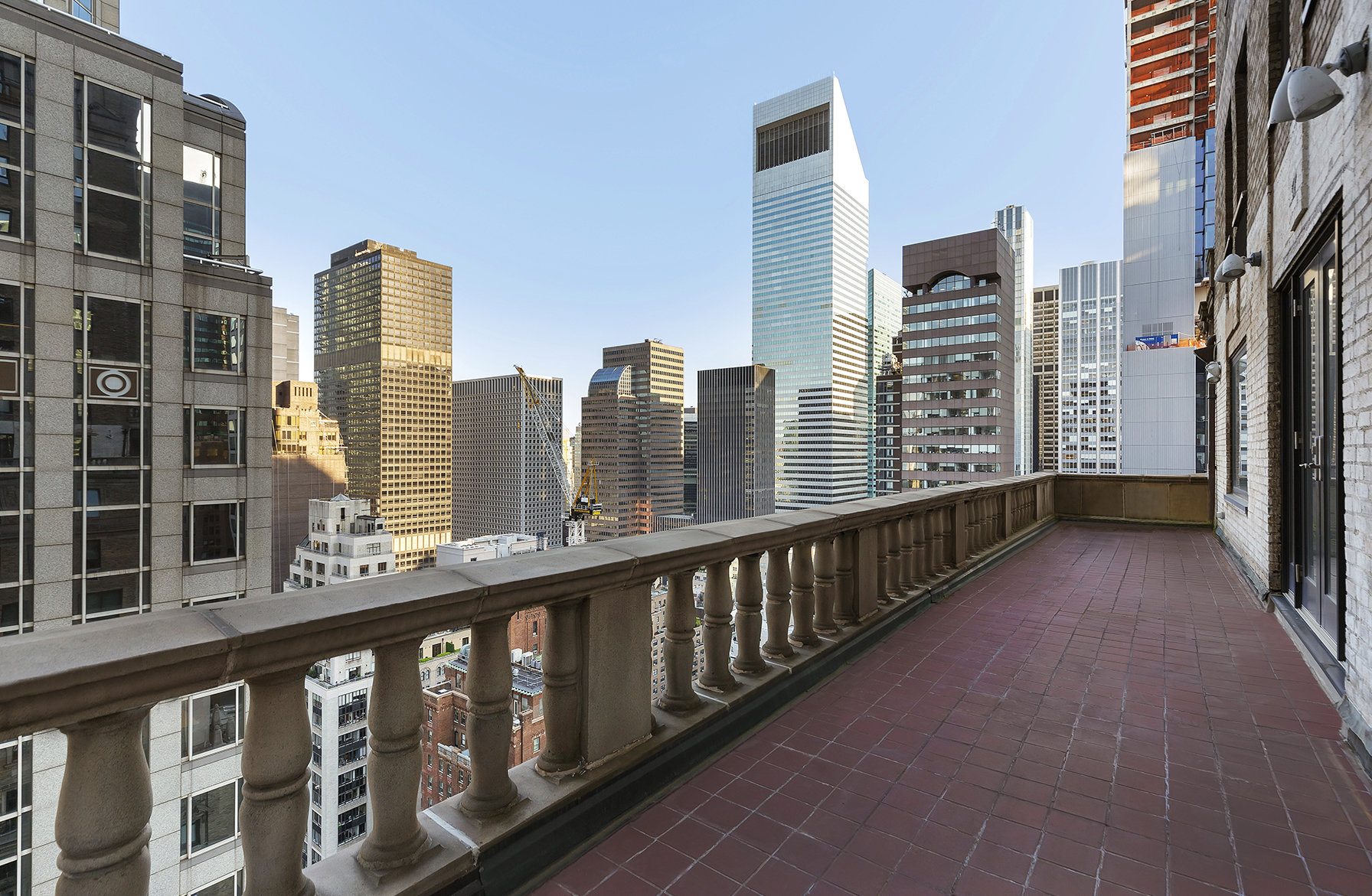 465 Park Avenue, Unit 25EW Manhattan, NY 10022 - Photo 11 of 14 a view of city view with tall buildings