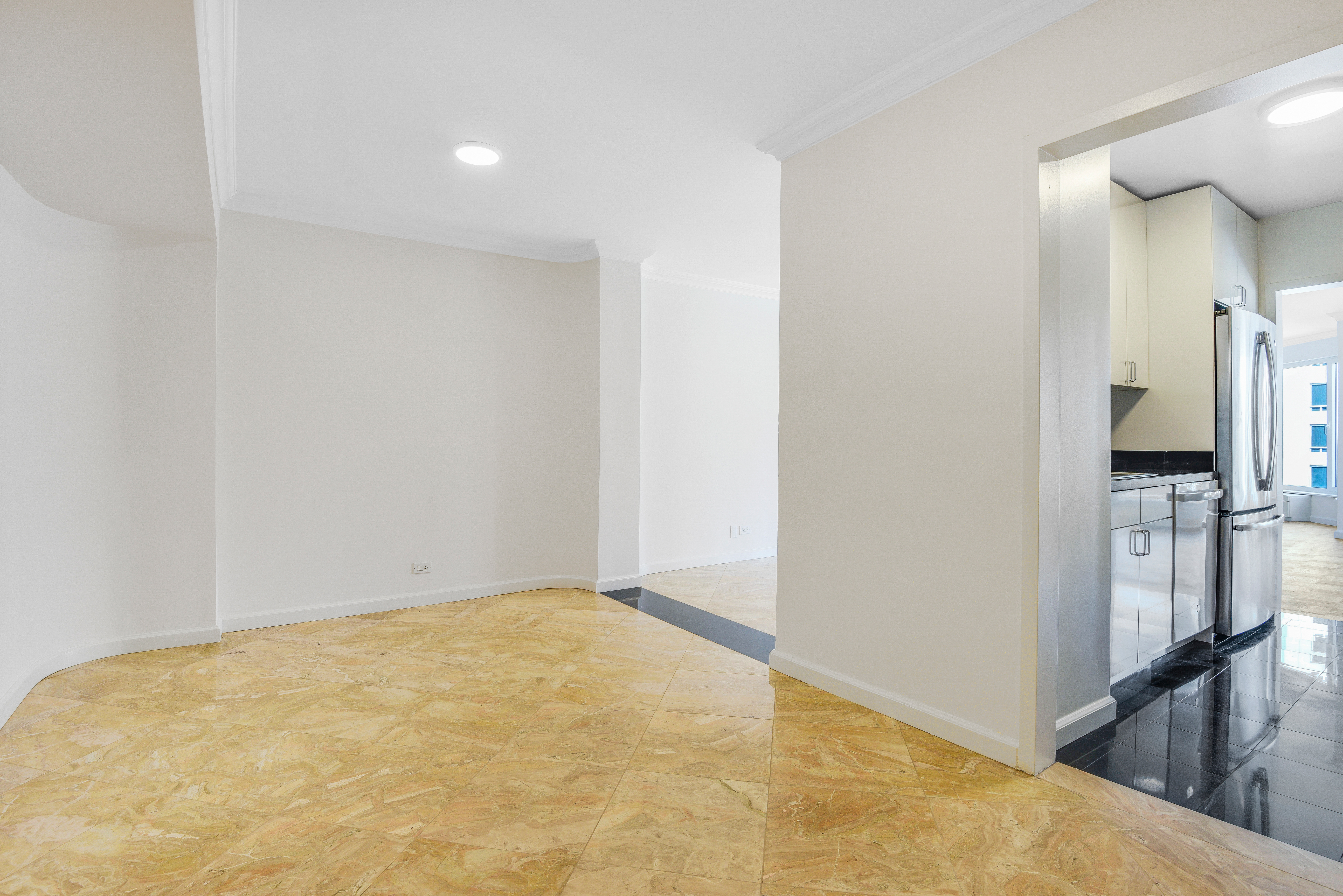 200 Central Park South, Unit 29C Manhattan, NY 10019 - Photo 20 of 23