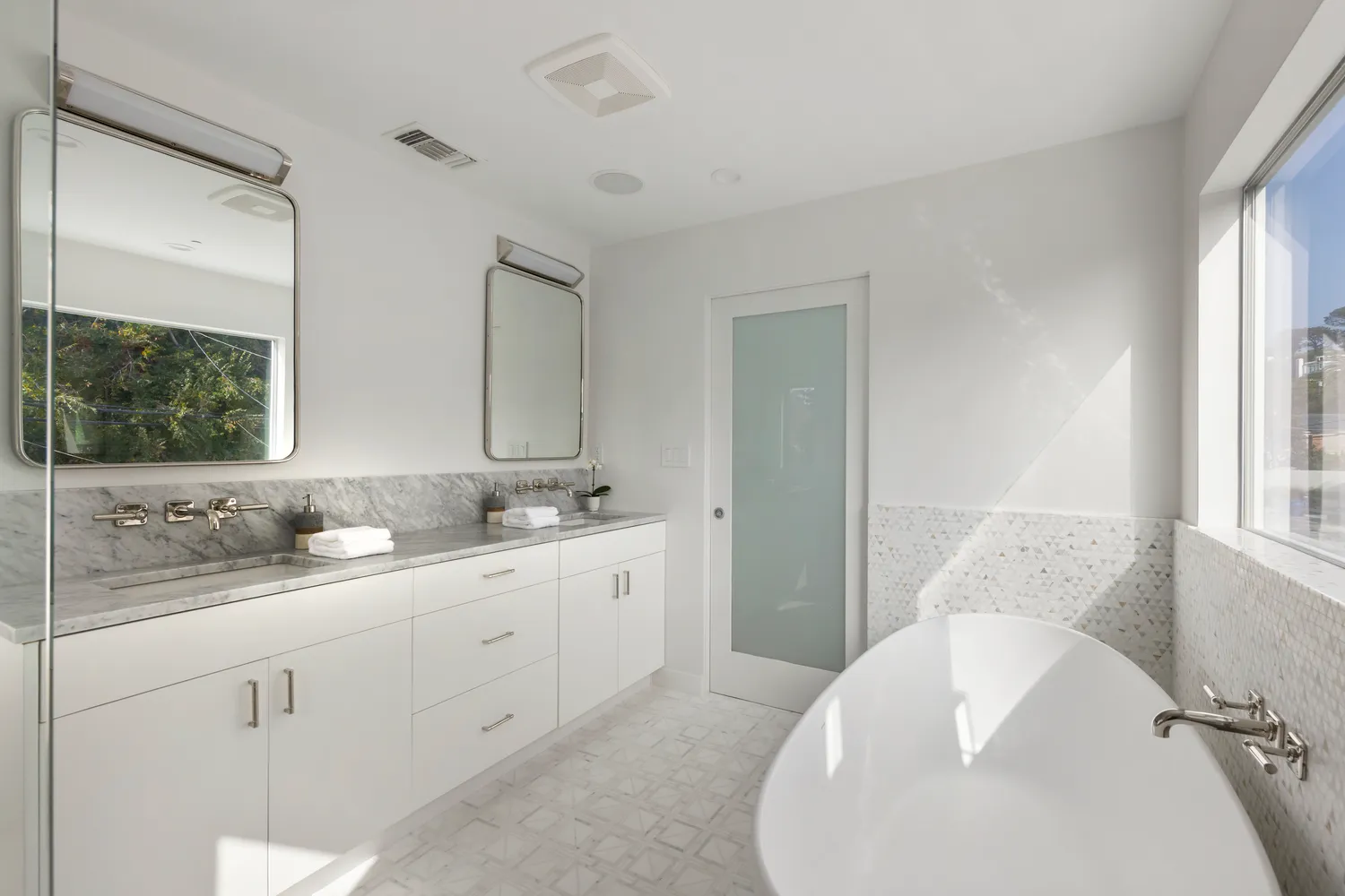 $3,295,000 | 257 Entrada Drive, Santa Monica, CA 90402