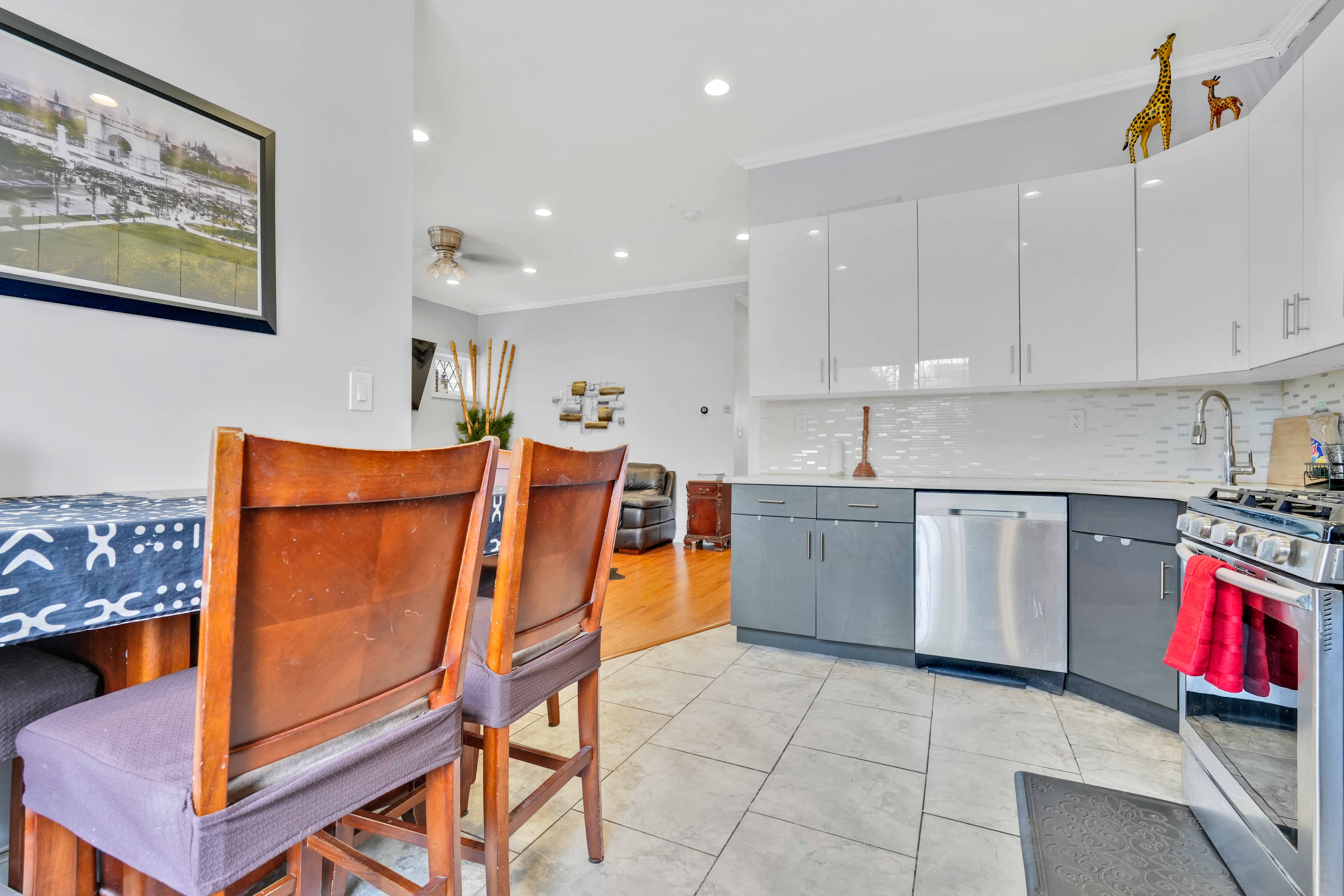 631 East 49th Street, Unit 2 Brooklyn, NY 11203 - Photo 13 of 34
