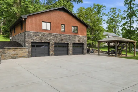 $599,000 | 101 Oakwood Road, Canonsburg, PA 15317
