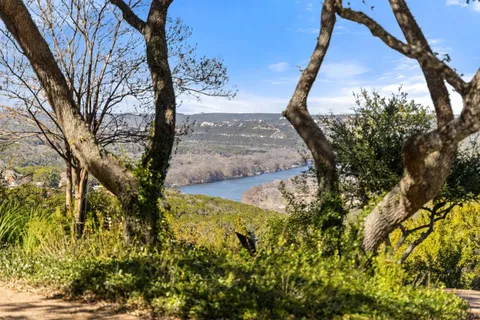 Contact Agent | 17 Cicero Lane, Austin, TX 78746