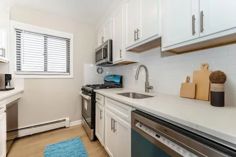 $259,900 | 6706 James Lee Street, Unit 350, Falls Church, VA 22042