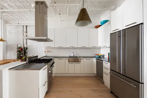 $2,995,000 | 75 Grand Street, Unit 3E | SoHo