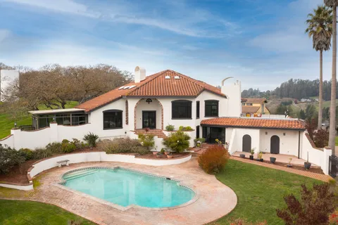$2,375,000 | 3336 Bloomfield Road, Sebastopol, CA 95472