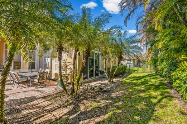 $749,999 | 4207 Diamond Square, Vero Beach, FL 32967