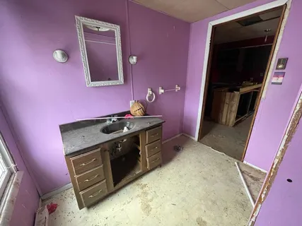 $60,000 | 203 East Washington Street, Avon, IL 61415