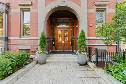 $2,399,999 | 201 Newbury Street, Unit Undisclosed, Boston, MA 02116