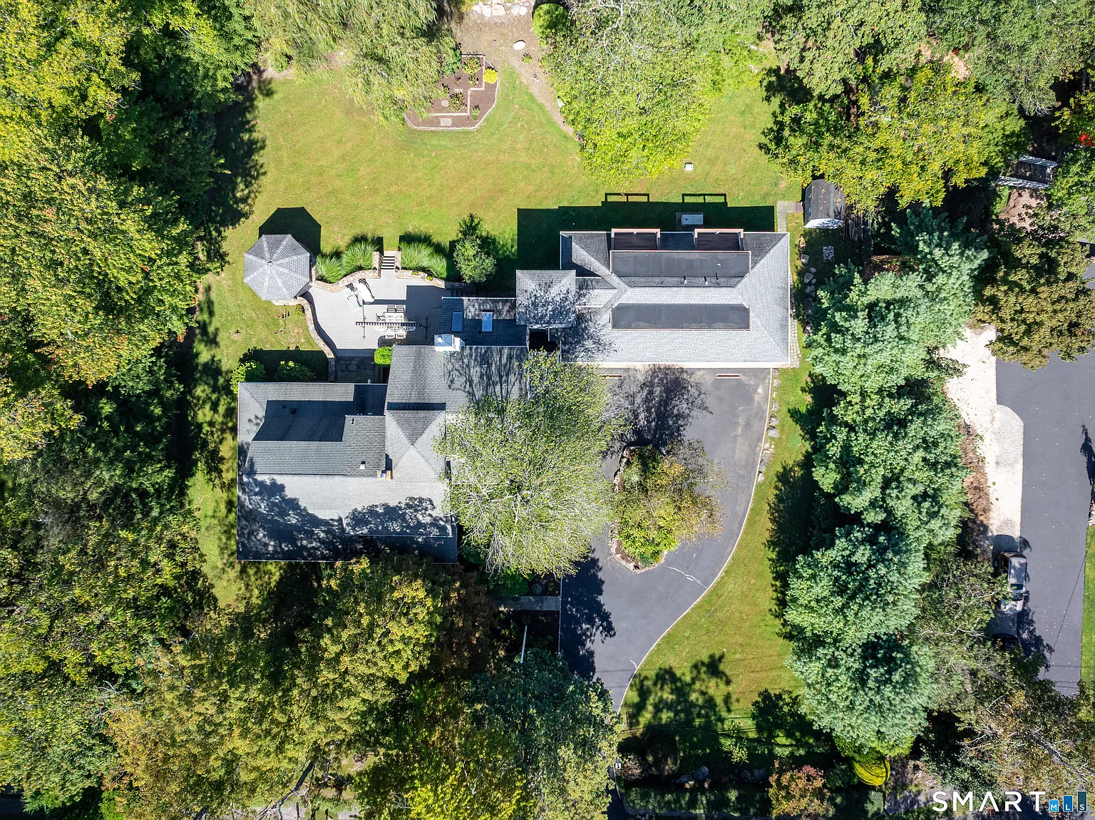 231 Roxbury Road Stamford, CT 06902 - Photo 34 of 39