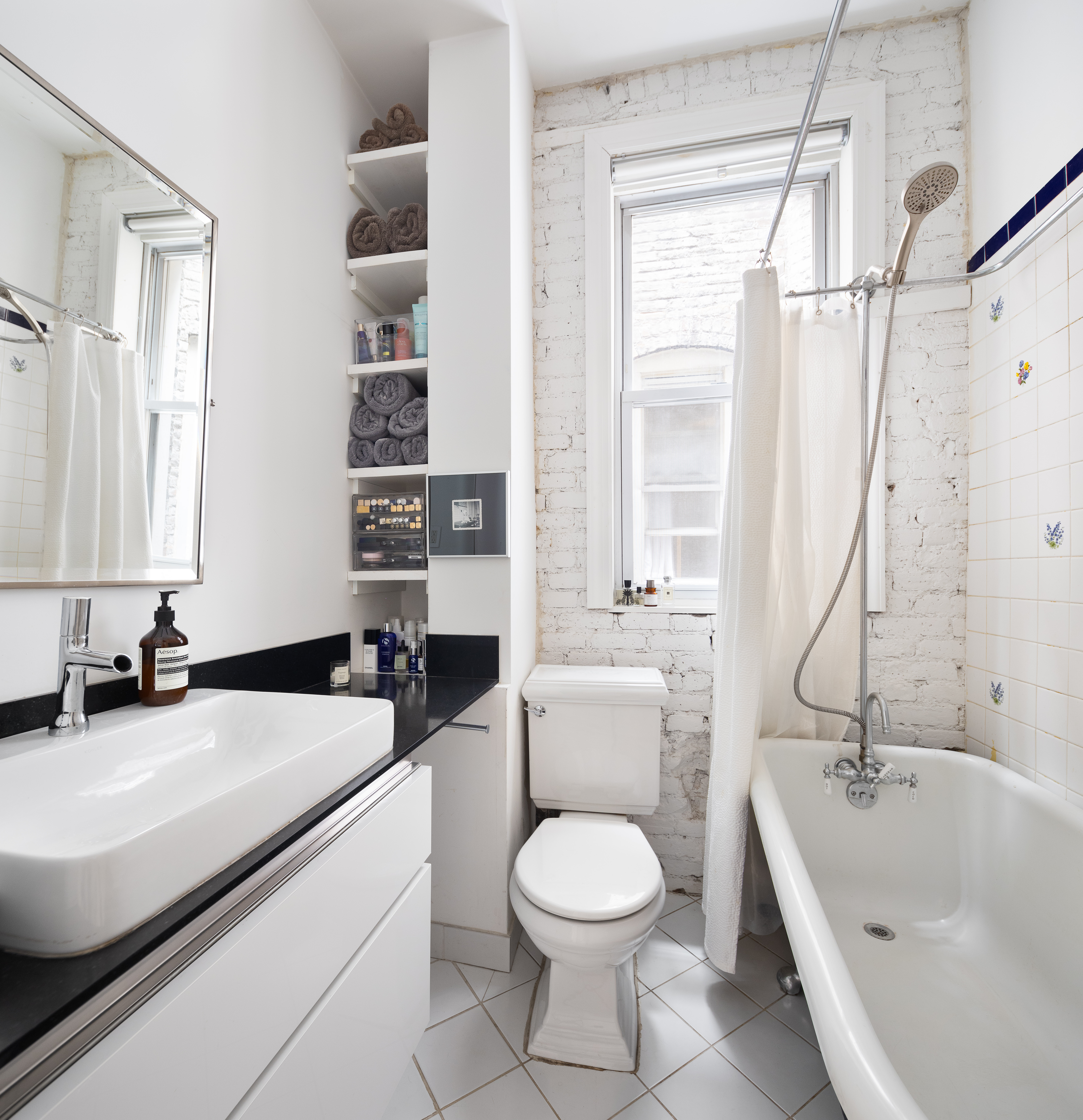 323 West 11th Street, Unit 3W Manhattan, NY 10014 - Photo 8 of 10