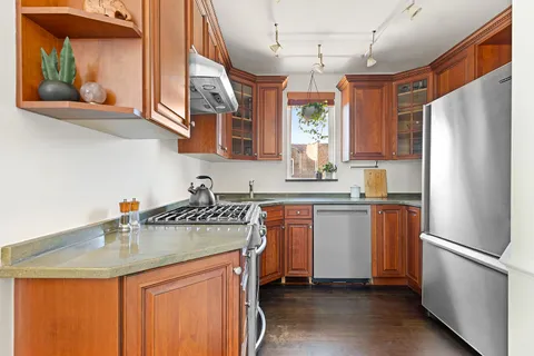 $1,500,000 | 127 4th Place, Unit 4A | Carroll Gardens