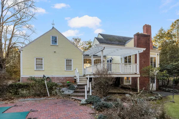 $1,495,000 | 555 Great Road, Lincoln, RI 02865