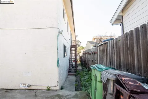 $895,000 | 2120 East 22nd Street, Oakland, CA 94606