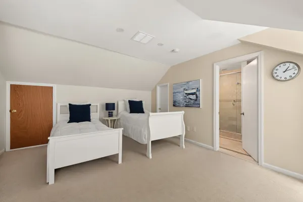 $525,000 | 43 Village Walk, Wilton, CT 06897