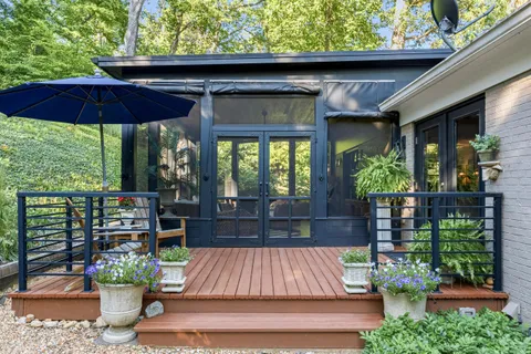 $1,250,000 | 1702 Mason Hill Drive, Alexandria, VA 22307