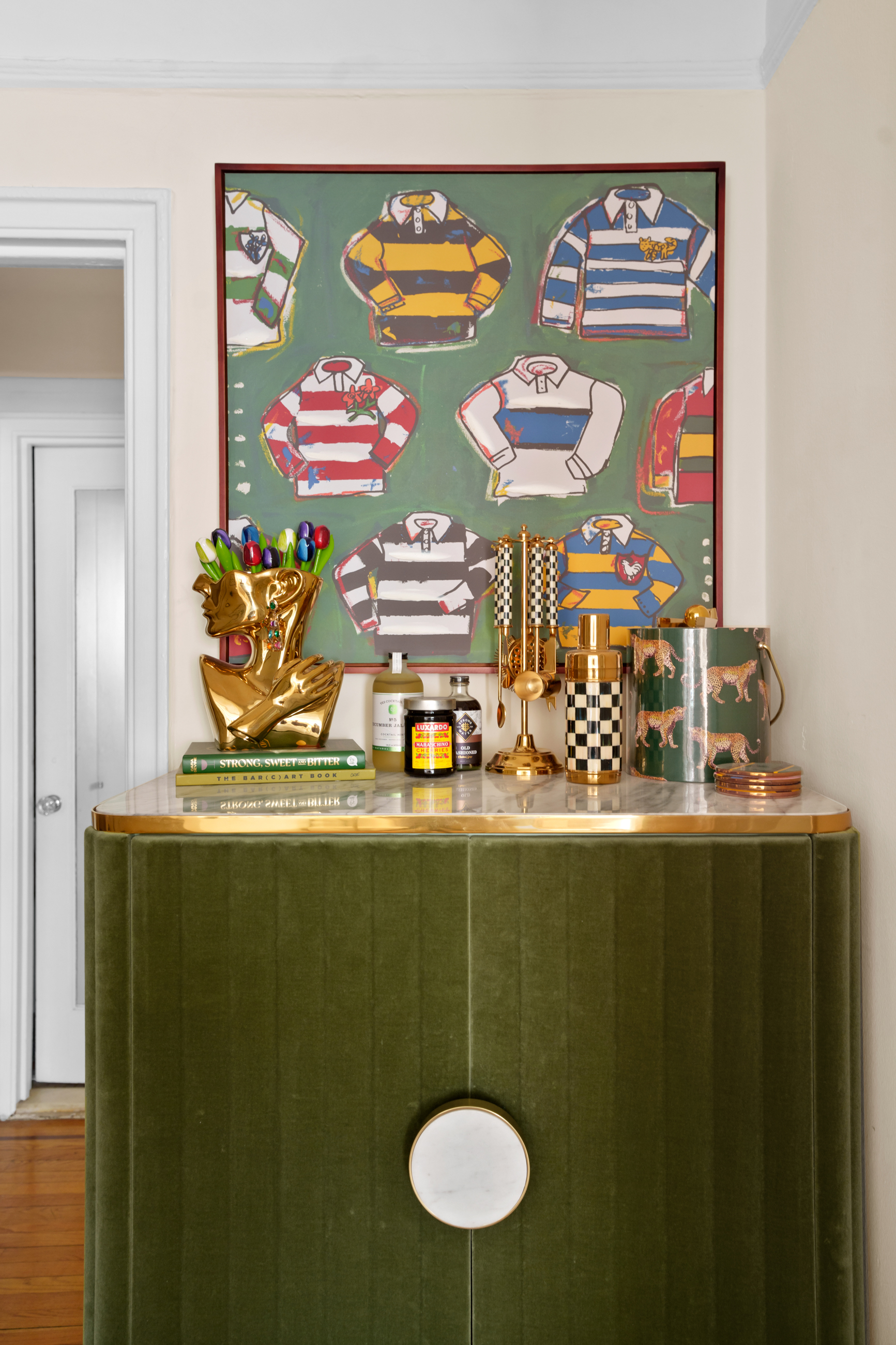 110 East 87th Street, Unit 3F Manhattan, NY 10128 - Photo 6 of 8 a view of a room with shelves