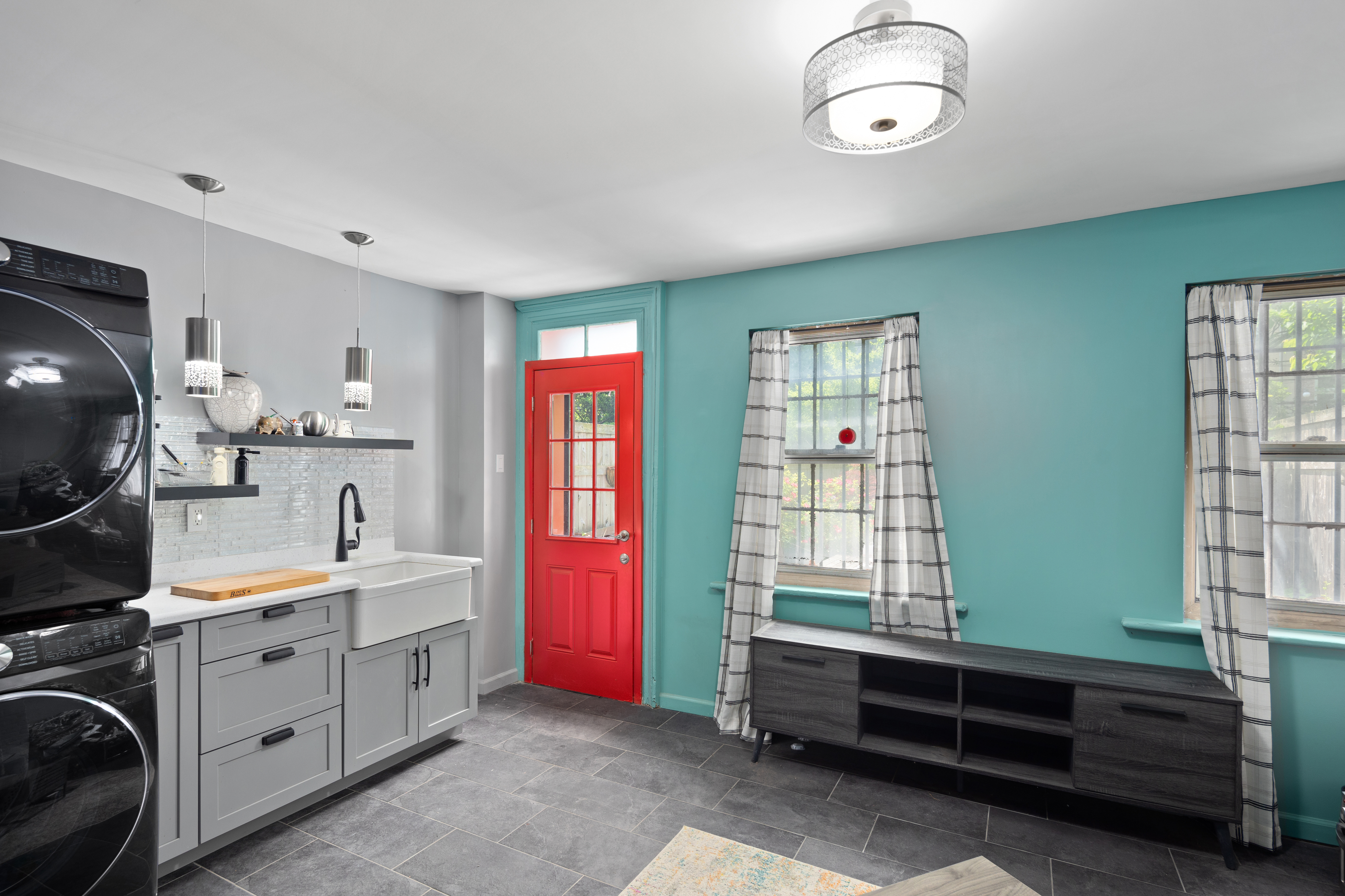 212 Adelphi Street Brooklyn, NY 11205 - Photo 4 of 11 a room with a bed and a window