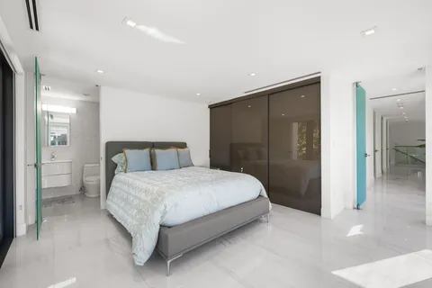 $4,950,000 | 3770 Kumquat Avenue, Miami, FL 33133