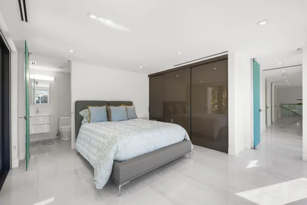 $4,950,000 | 3770 Kumquat Avenue, Miami, FL 33133