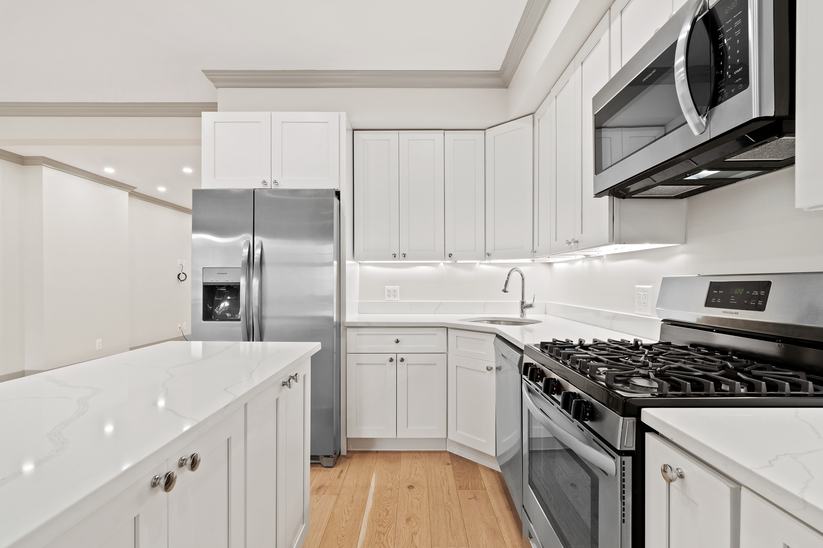 3416 Irwin Avenue, Unit 3 Bronx, NY 10463 - Photo 9 of 52