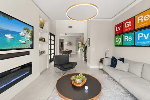 $1,395,000 | 15450 Northwest 88th Avenue, Miami Lakes, FL 33018