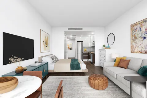 $700,000 | 11-35 45th Avenue, Unit 2H | Long Island City