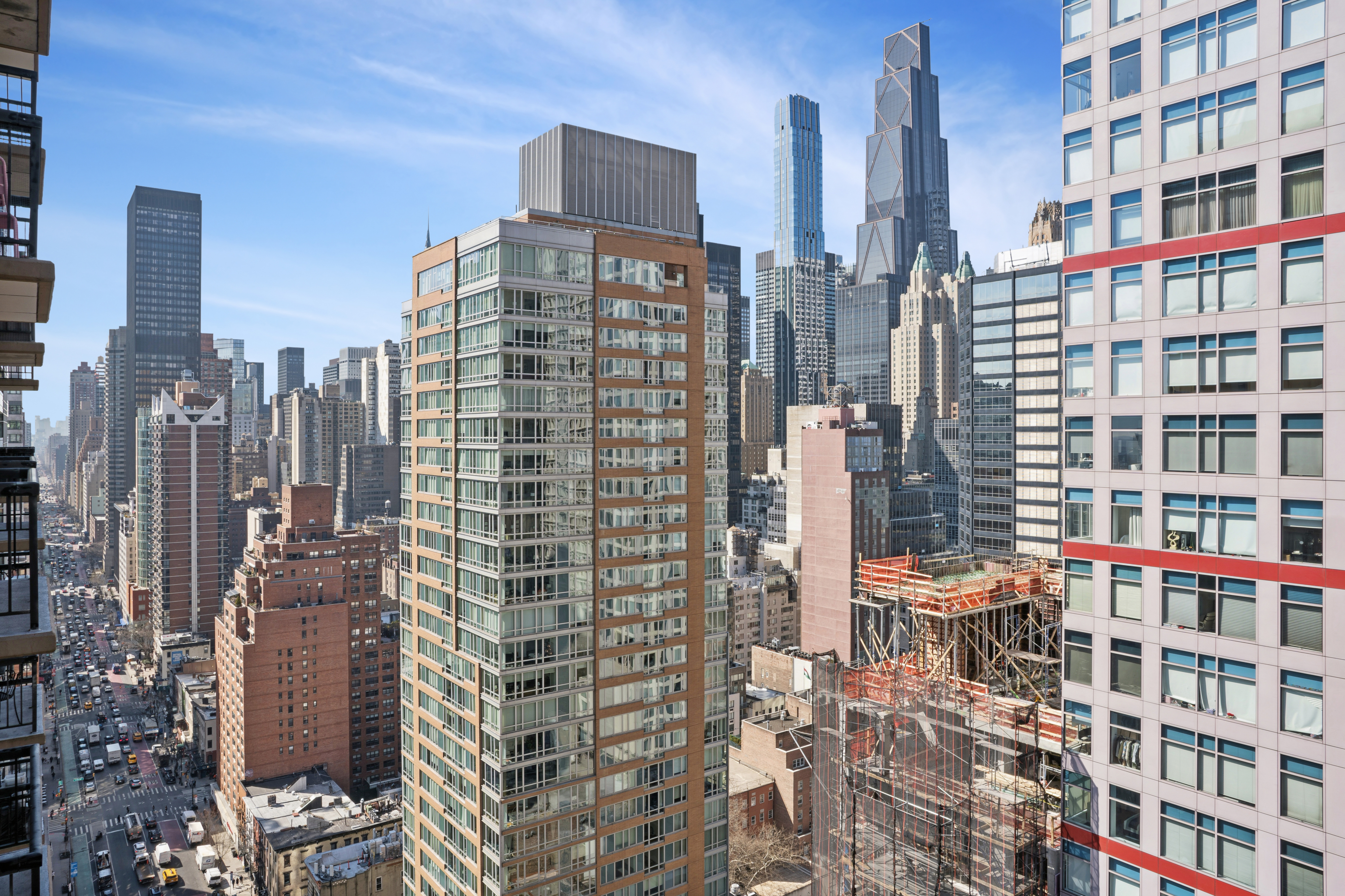 300 East 54th Street, Unit 29H Manhattan, NY 10022 - Photo 6 of 14 a city view with tall buildings